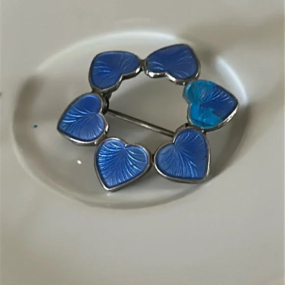 Volmer Bahner Sterling Silver and Blue Guilloche Enamel Heart Wreath Brooch - Picture 2 of 7